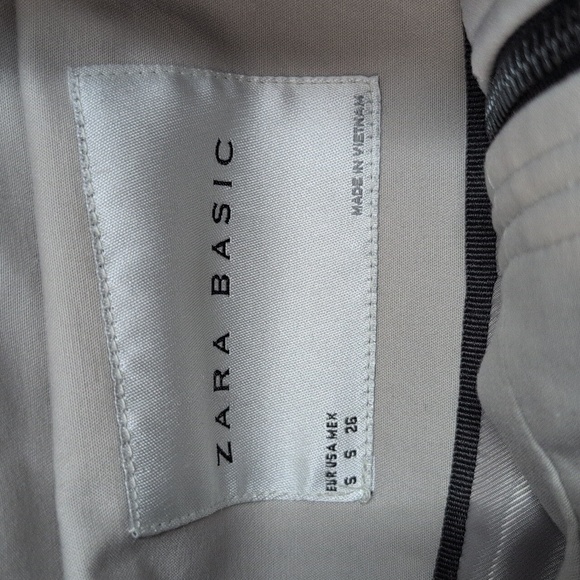 Zara Basic Light  Jacket - Picture 3 of 16